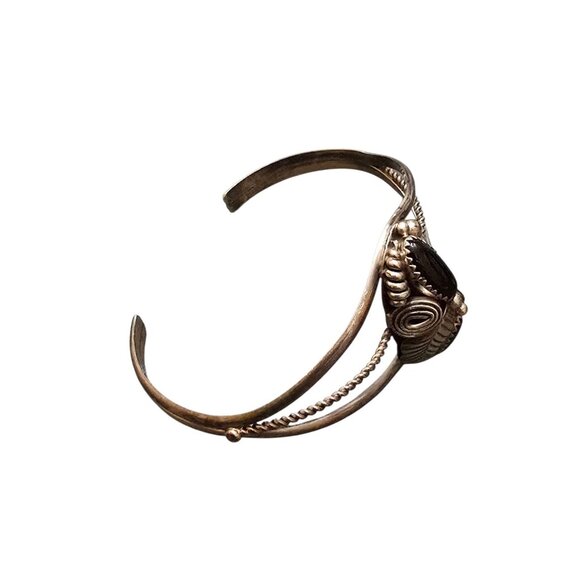 Vintage Sterling and Onyx Navajo Adjustable Cuff Bracelet (A8734) - Picture 4 of 6